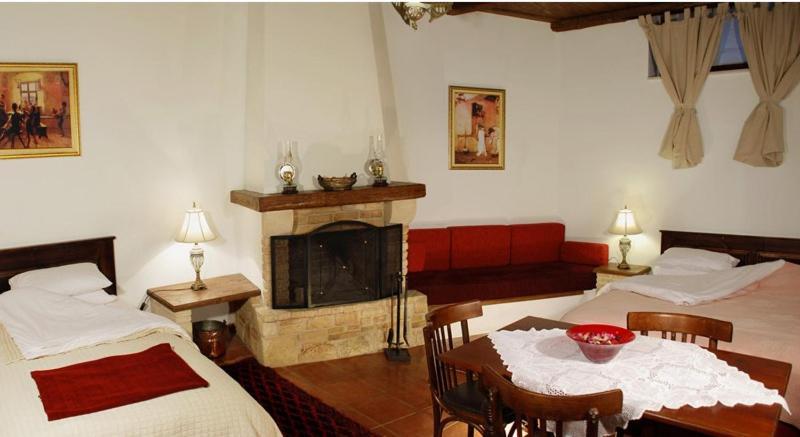 Ξενωνασ Σελινουντα Hotel Kosmás Екстериор снимка